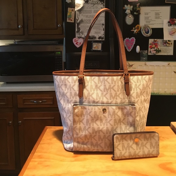 Michael Kors Handbags - Michael Kors White Monogram Tote & Clutch  XLarge